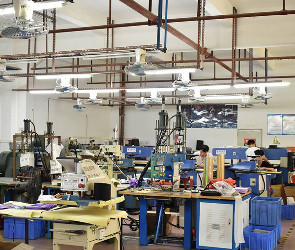 生產(chǎn)車(chē)間