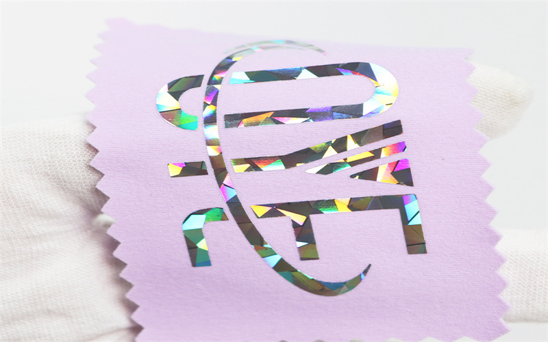 幻彩熱轉(zhuǎn)印燙標(biāo)激光雕刻服裝轉(zhuǎn)印標(biāo)童裝燙圖