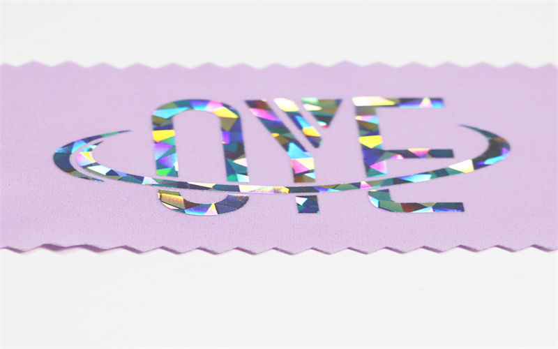 幻彩熱轉(zhuǎn)印燙標(biāo)激光雕刻服裝轉(zhuǎn)印標(biāo)童裝燙圖