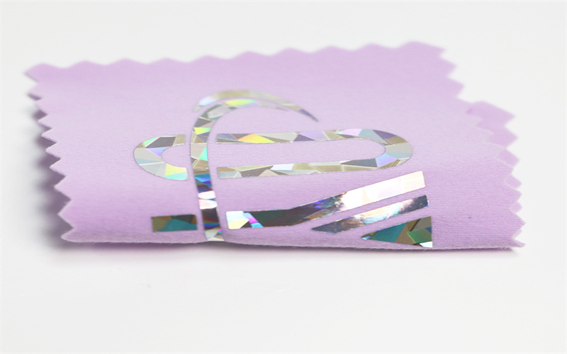 幻彩熱轉(zhuǎn)印燙標(biāo)激光雕刻服裝轉(zhuǎn)印標(biāo)童裝燙圖